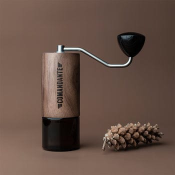 Comandante Comandante C40 Nitro Blade Coffee Grinder MK4  (Virginia Walnut) 4260113437490